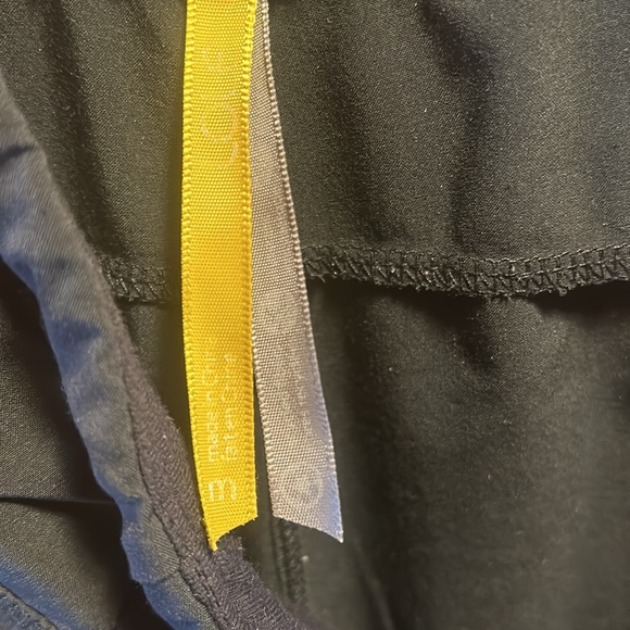 LOLE Athletic Pants - Adjustable draw string waist & ankles - Medium - Picture 5 of 7